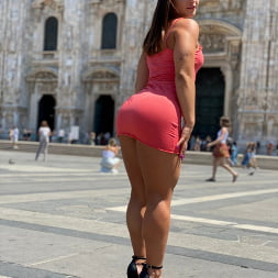 Saras Italian Blowjob